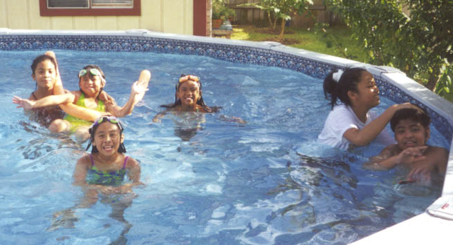De Gracias in the pool
